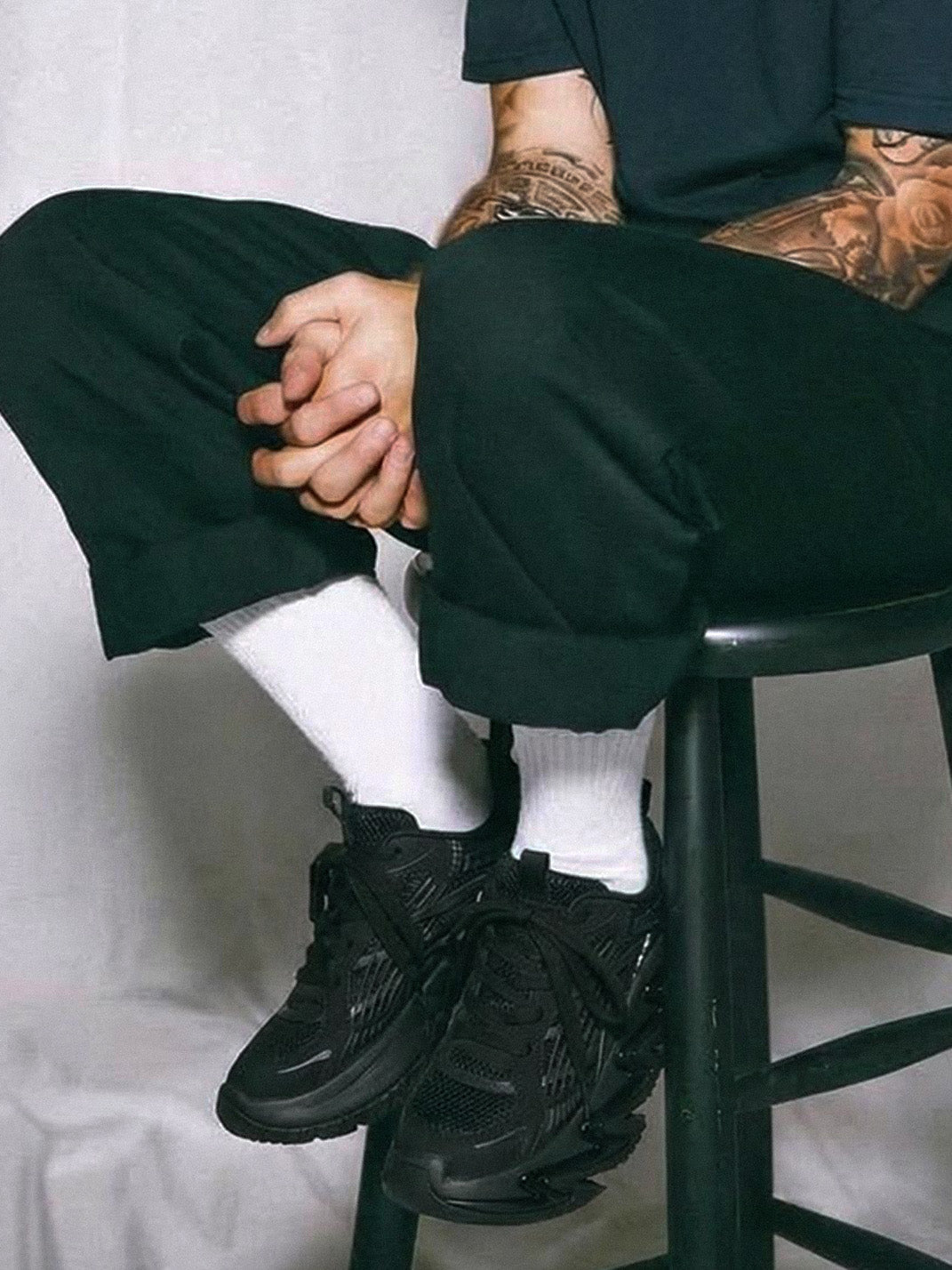 Black Zigzag-Sole Chunky Runner Sneakers - View 2