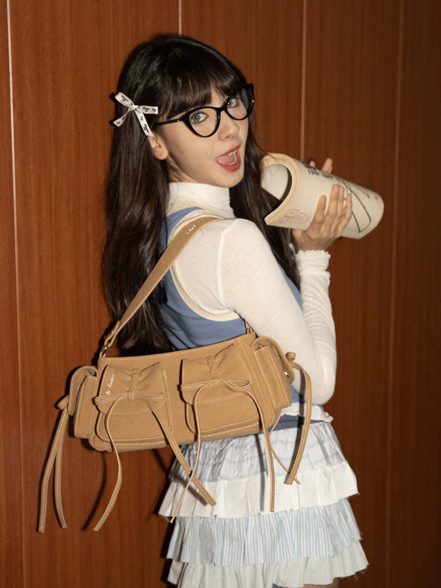 Multi-Pocket Bow Baguette Bag product view 4