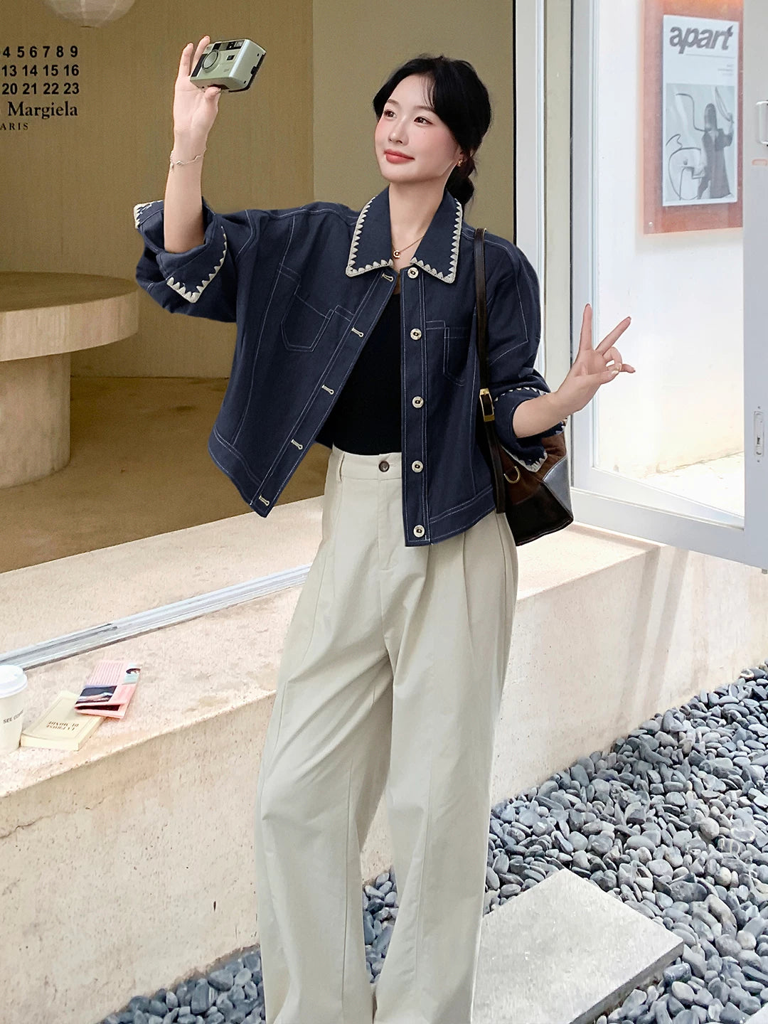 Contrast-Trim Cropped Denim Jacket product view 4
