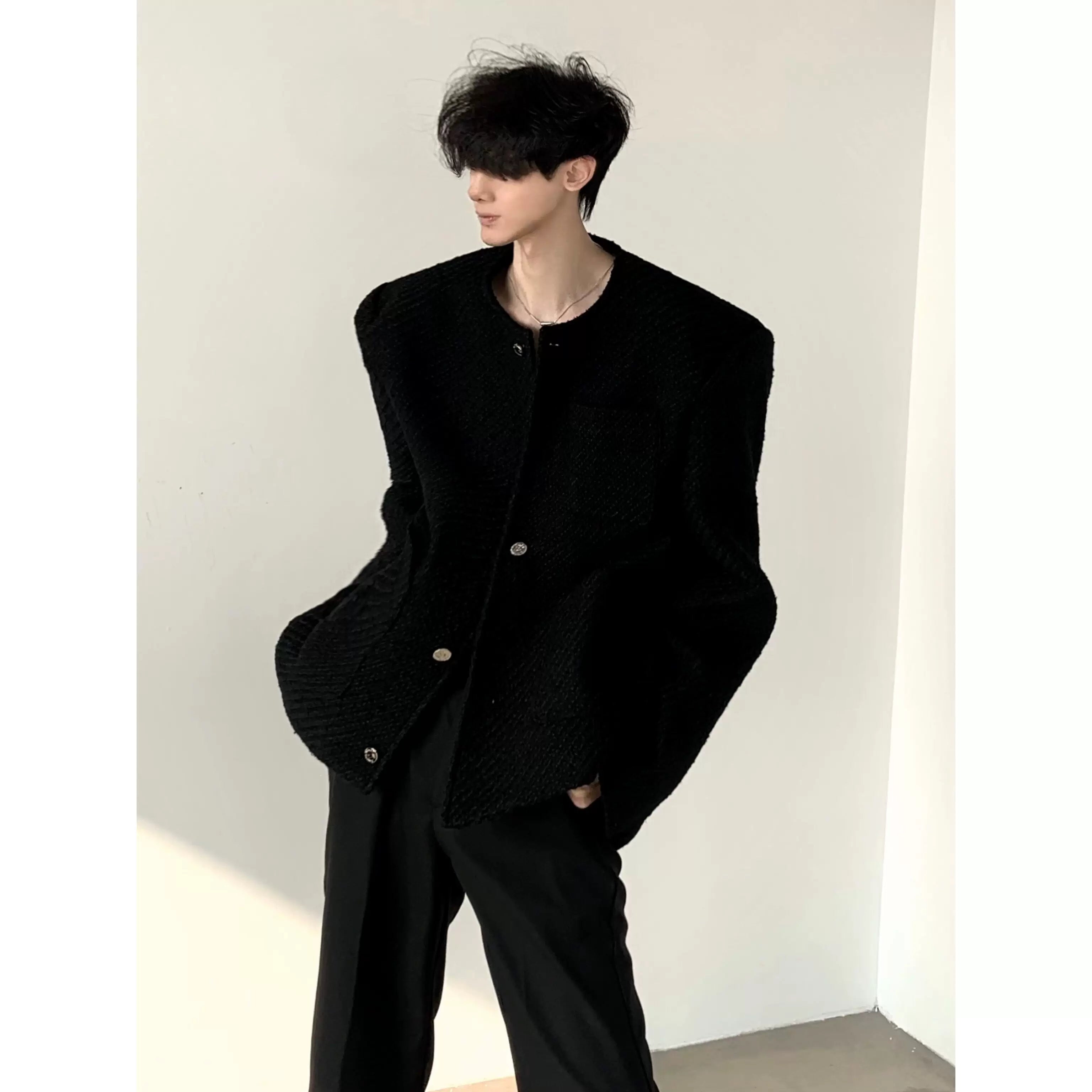 Collarless Tweed Shoulder-Pad Jacket product view 5