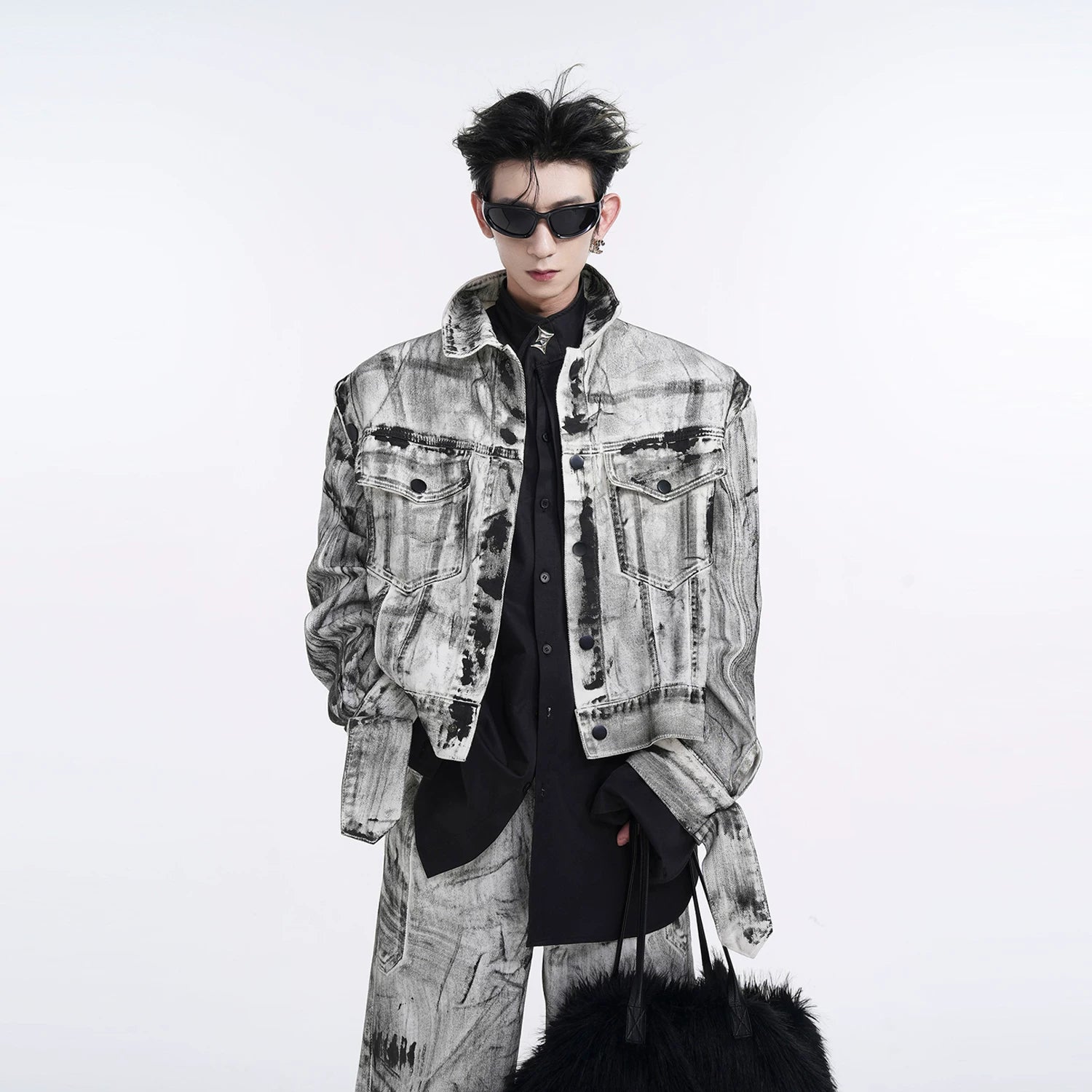 Convertible-Sleeve Graphic Denim Jacket product view 5
