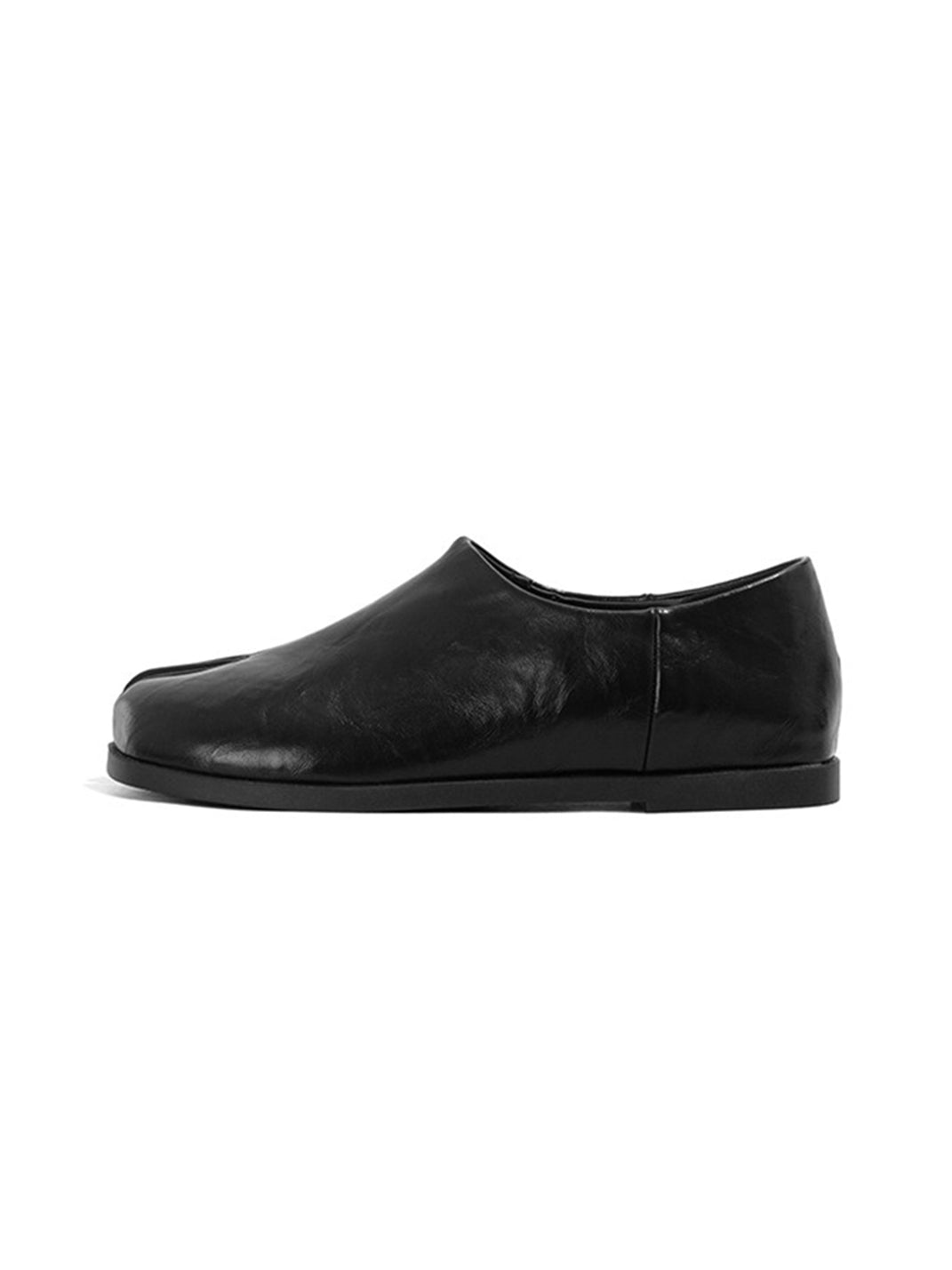 Split-Toe Leather Minimalist Loafers
