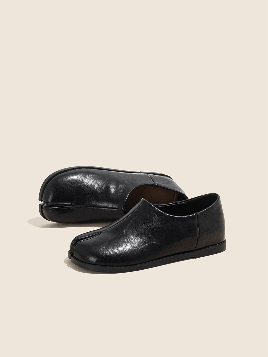 Split-Toe Leather Minimalist Loafers - View 9