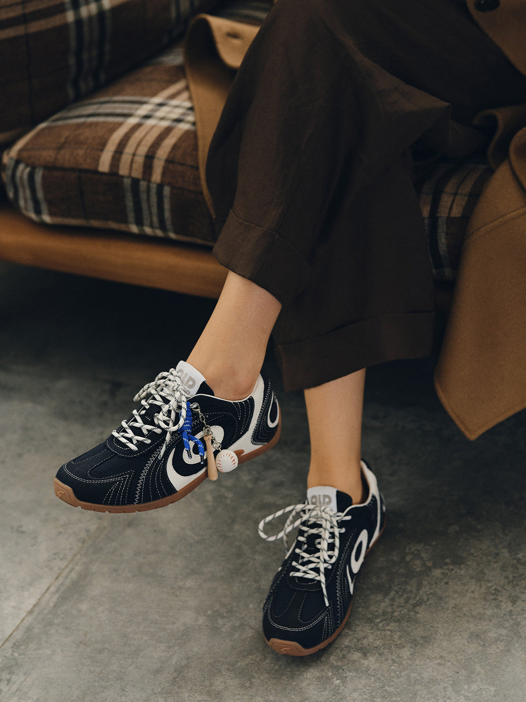 Navy Swirl-Panel Low-Profile Trainers - View 6