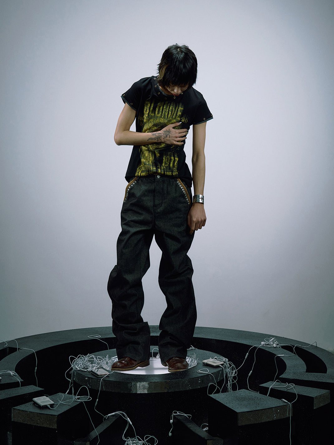 Foil-Portrait Layered-Sleeve T-Shirt - View 7