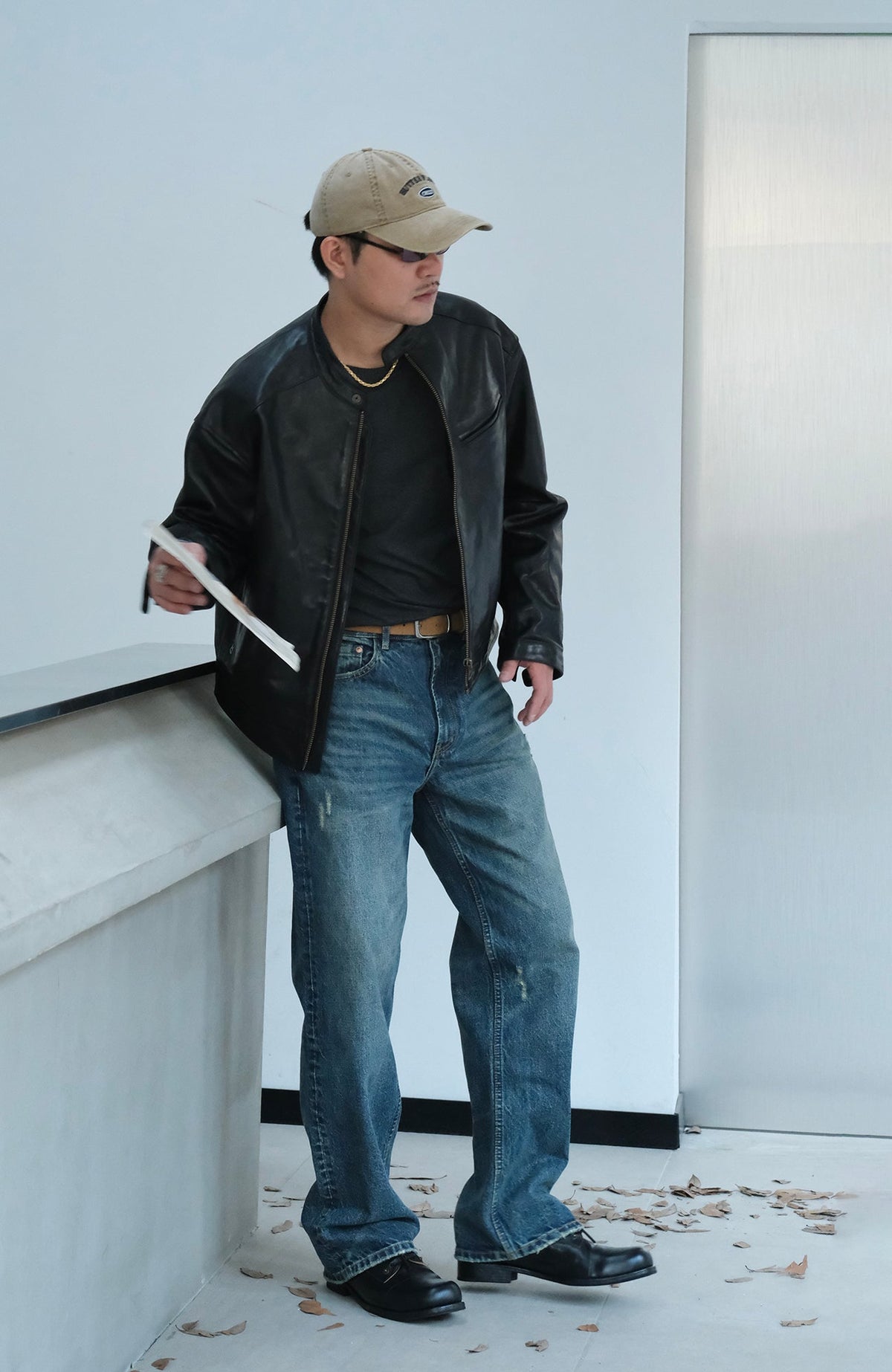Light Wash Distressed Cotton Jeans - product view 8