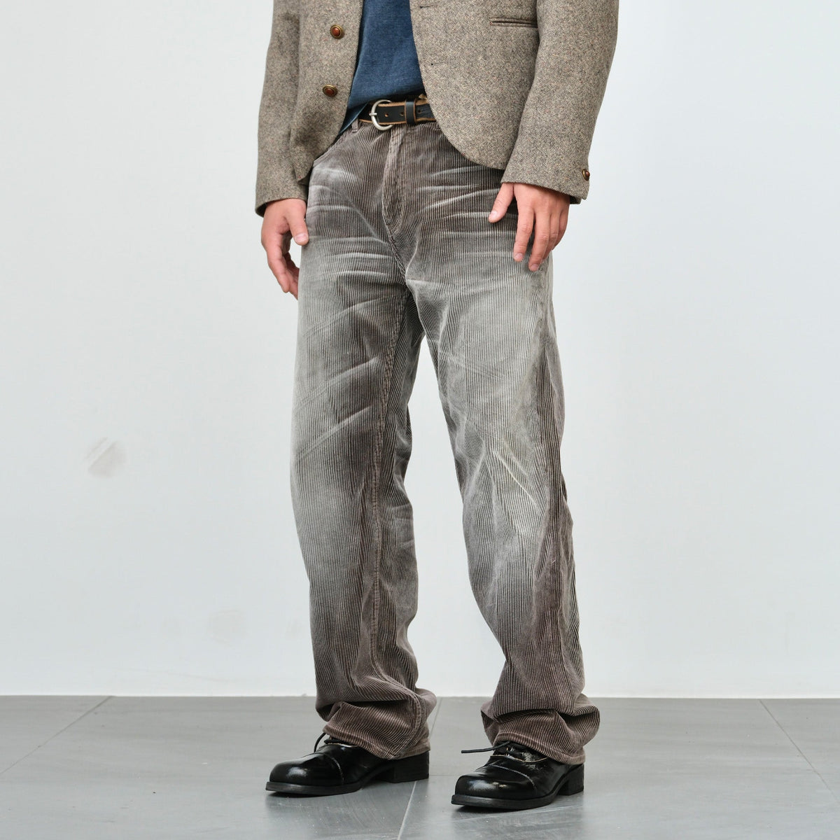 Faded Straight Leg Corduroy Pants - Coffee 4