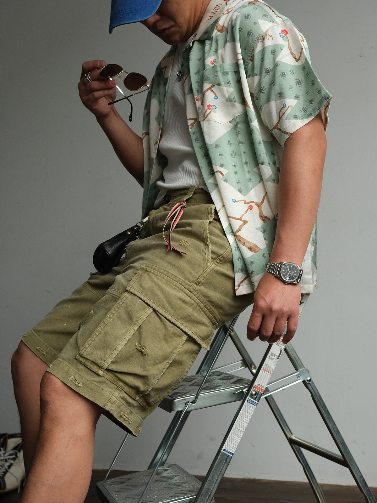 Washed Utility Pocket Cotton Cargo Shorts - detail or styled view 11