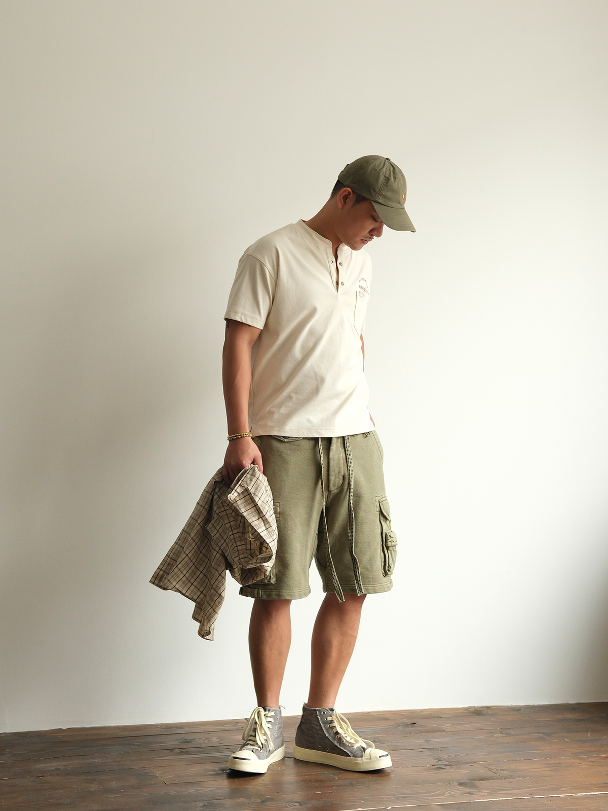 Drawstring Cotton Utility Cargo Shorts - product view 5