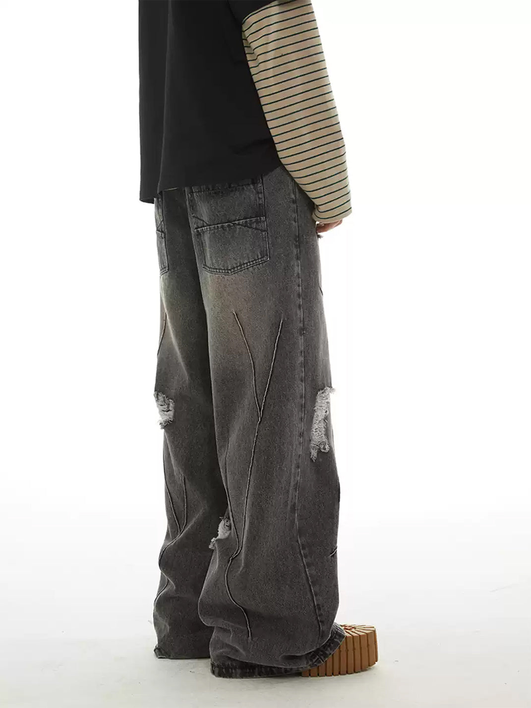 Cross Seam Washed Gray Distressed Wide Jeans - view 5