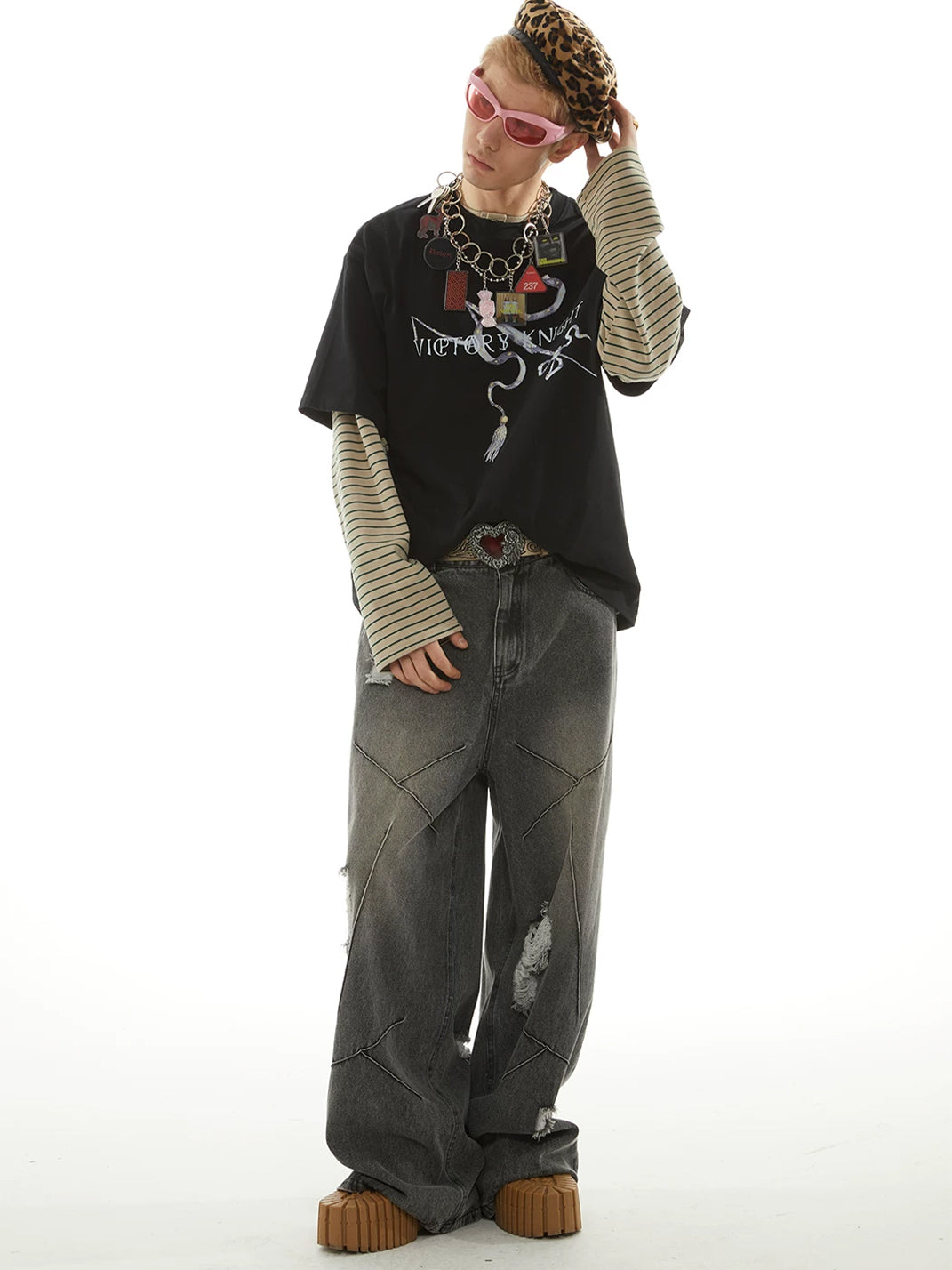 Cross Seam Washed Gray Distressed Wide Jeans - view 6