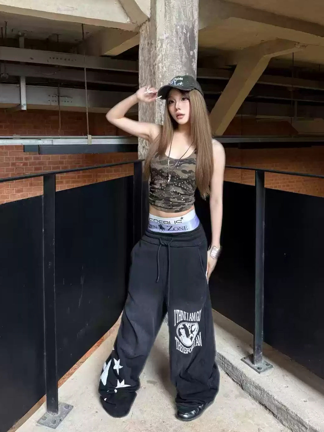 Black Star Print Wide Leg Sweatpants - product view 3