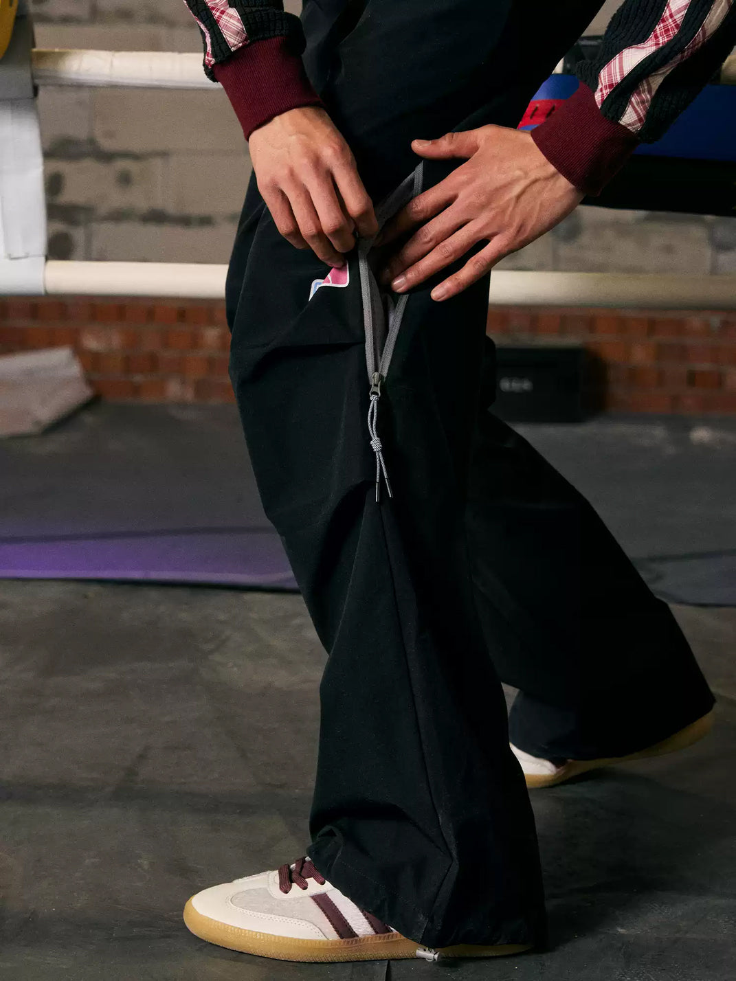 Drawcord Hem Contrast Zip Parachute Pants - product view 4