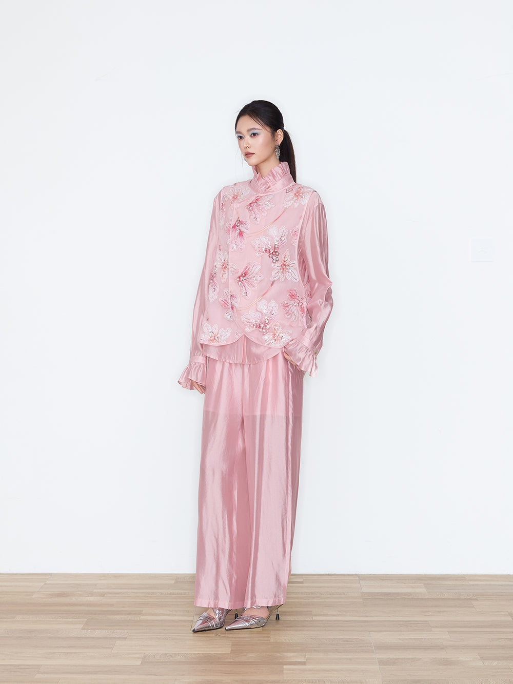 Floral Embroidered Layering Vest product view 5