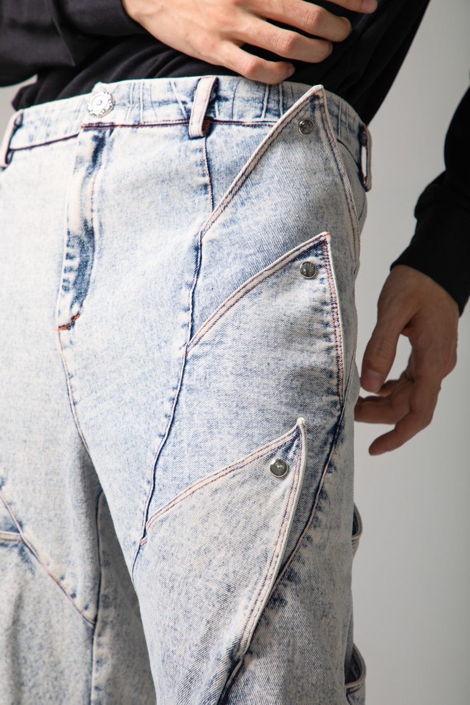 Jeans en denim de fin de requin