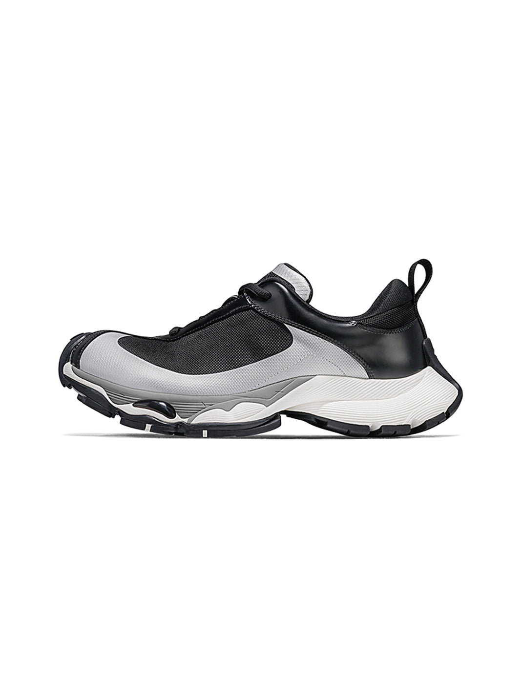 Metallic Split-Toe Technical Runner Sneakers - View 15