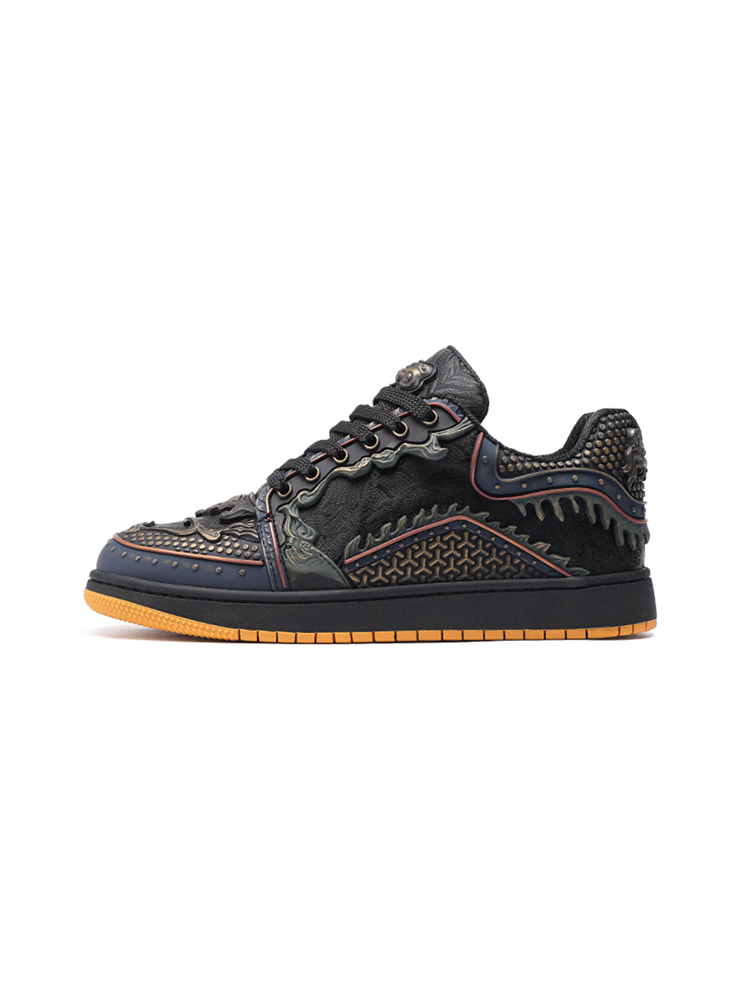Black Dragon-Scale Gum-Sole Low-Top Sneakers