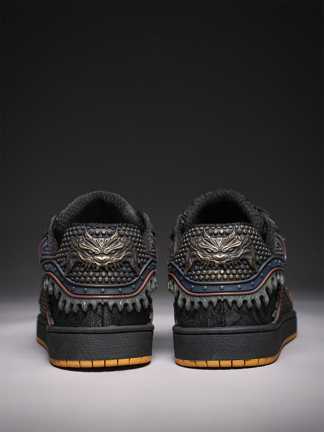 Black Dragon-Scale Gum-Sole Low-Top Sneakers - View 6