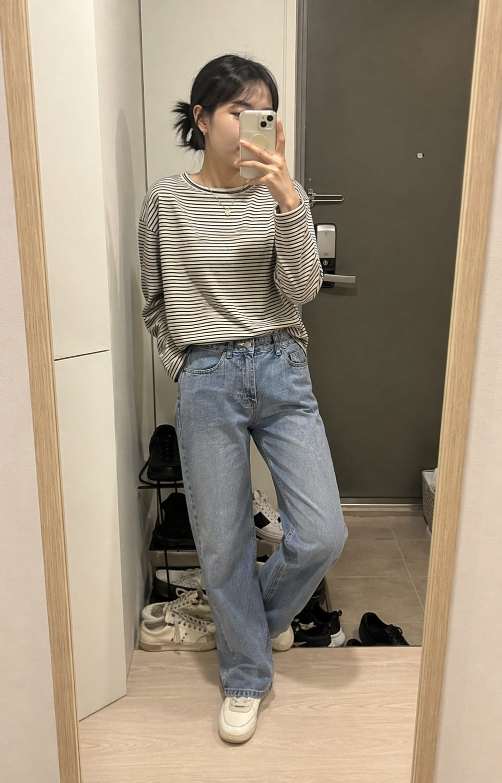 UGC showcase 4 for Skyfade Straight Leg Jeans: Korean woman in a Seoul apartment mirror selfie.