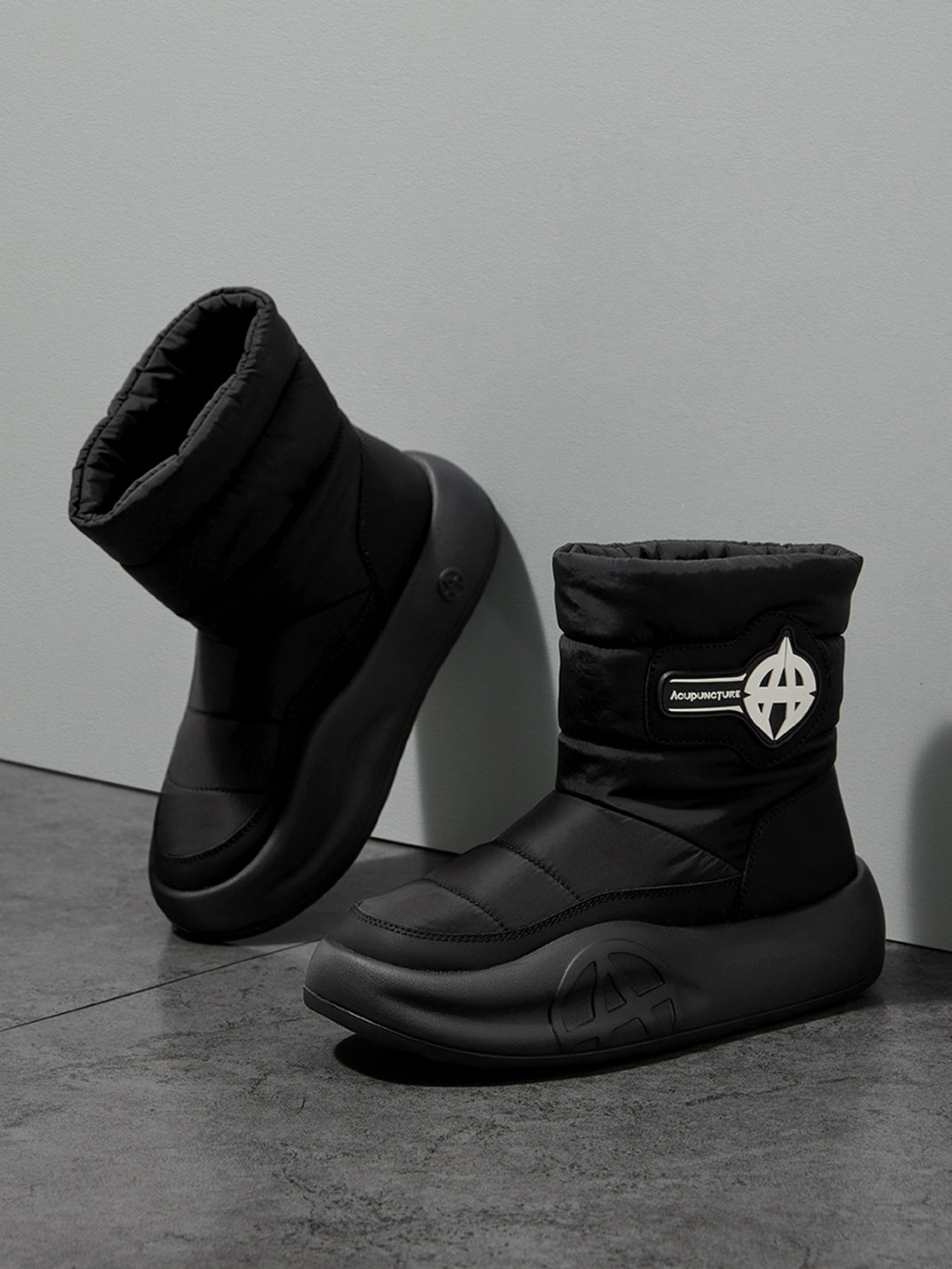 White Padded Mid-Calf Snow Boots - View 19