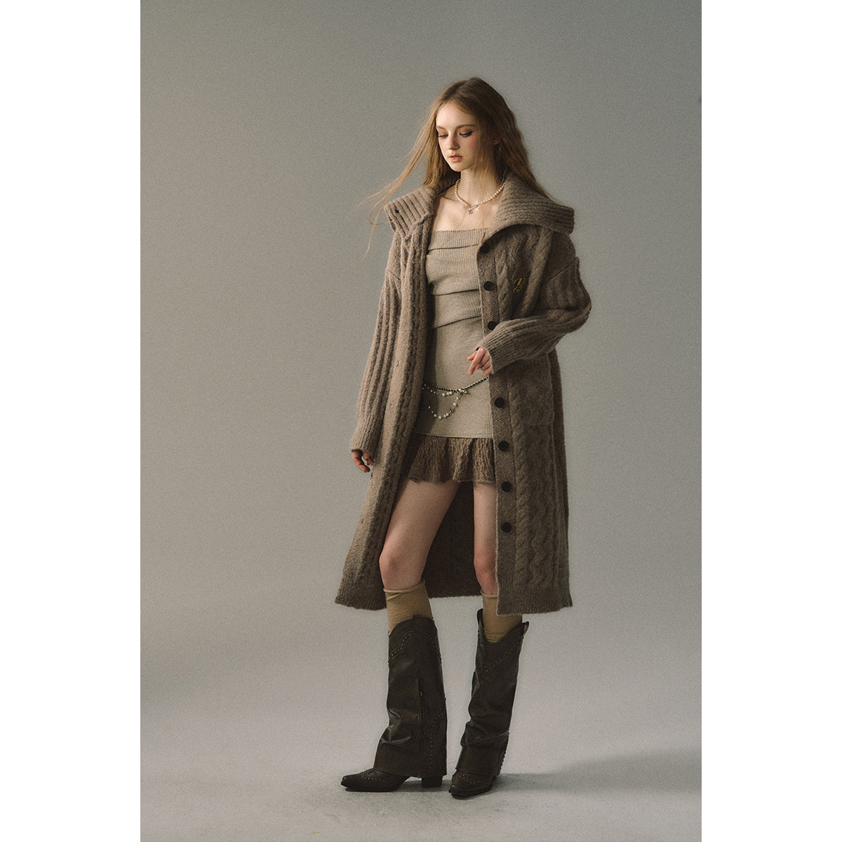 Elegant Knit Turtleneck Long Coat In Khaki - chiclara