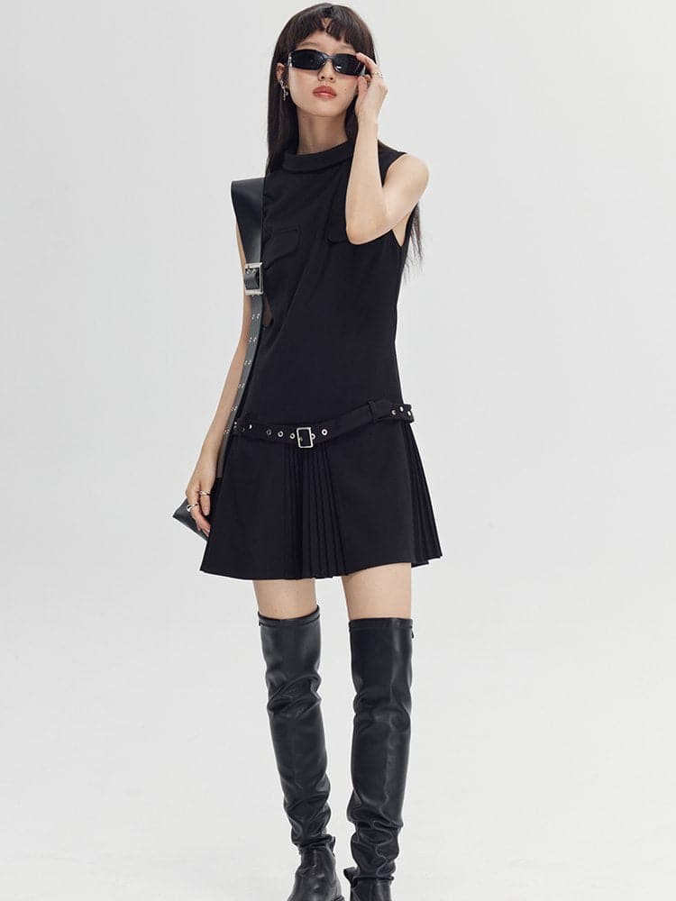 College-Style Pleated Belt Dress - chiclara