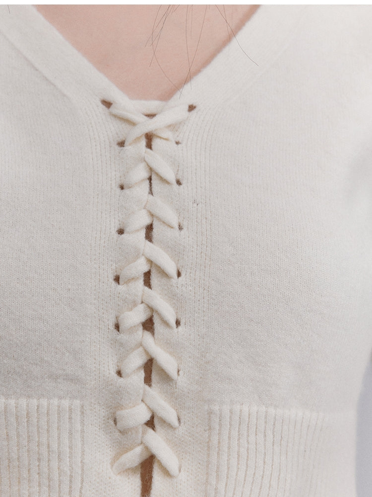 Retro Cropped Knit With Lace-Up V-Neck - chiclara