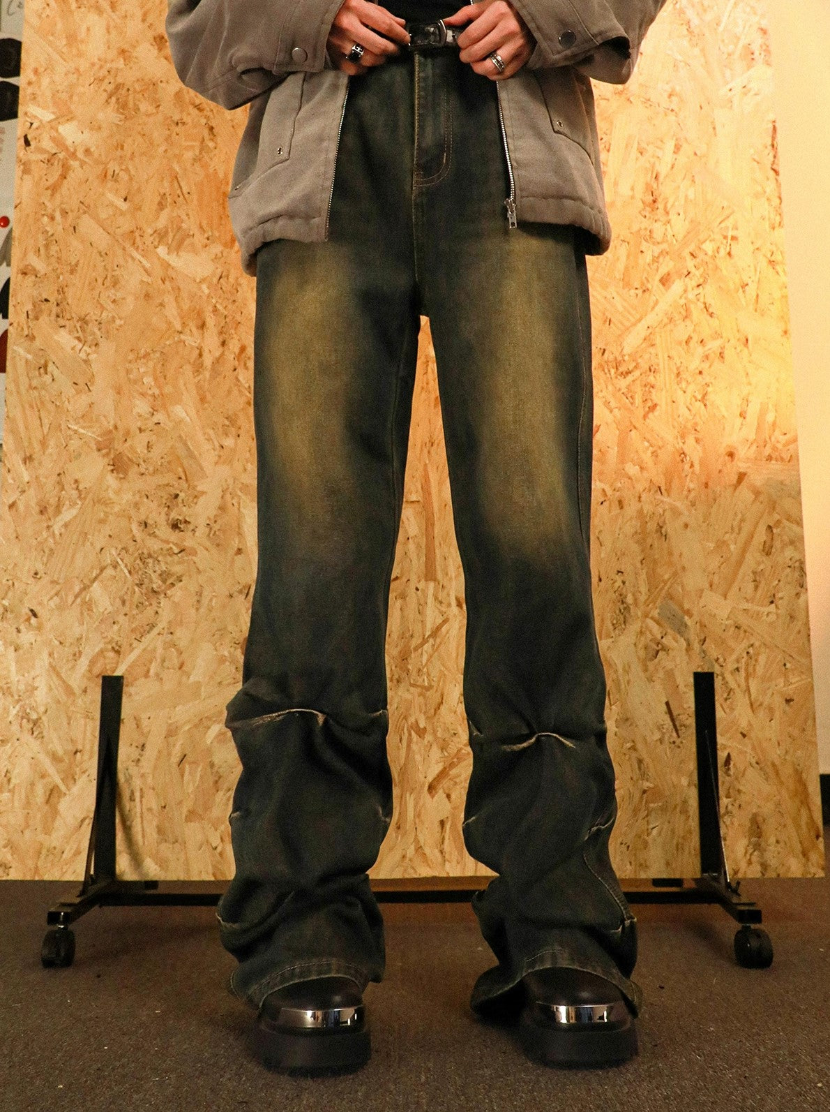 Distressed Bell-Bottom Jeans - chiclara