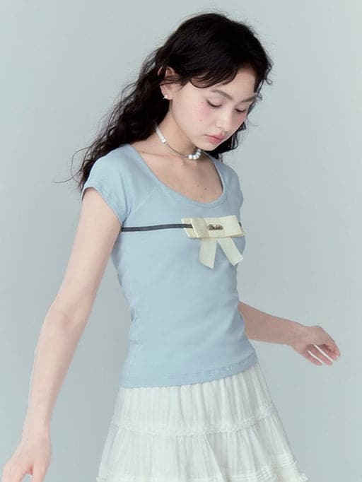 Chic Round Neck T-Shirt With Ribbon Detailing - chiclara