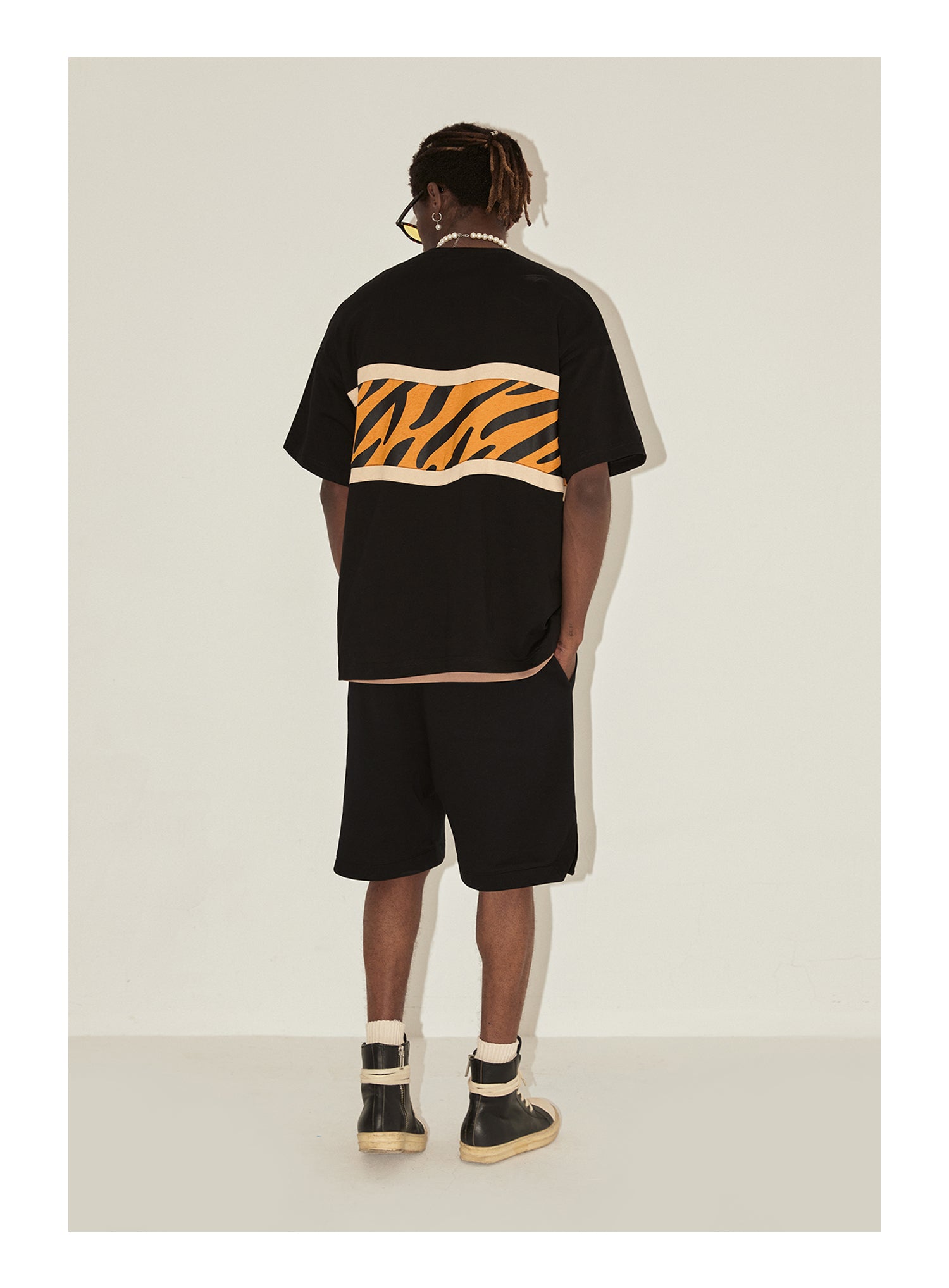 Tiger Embroidered Tee - chiclara