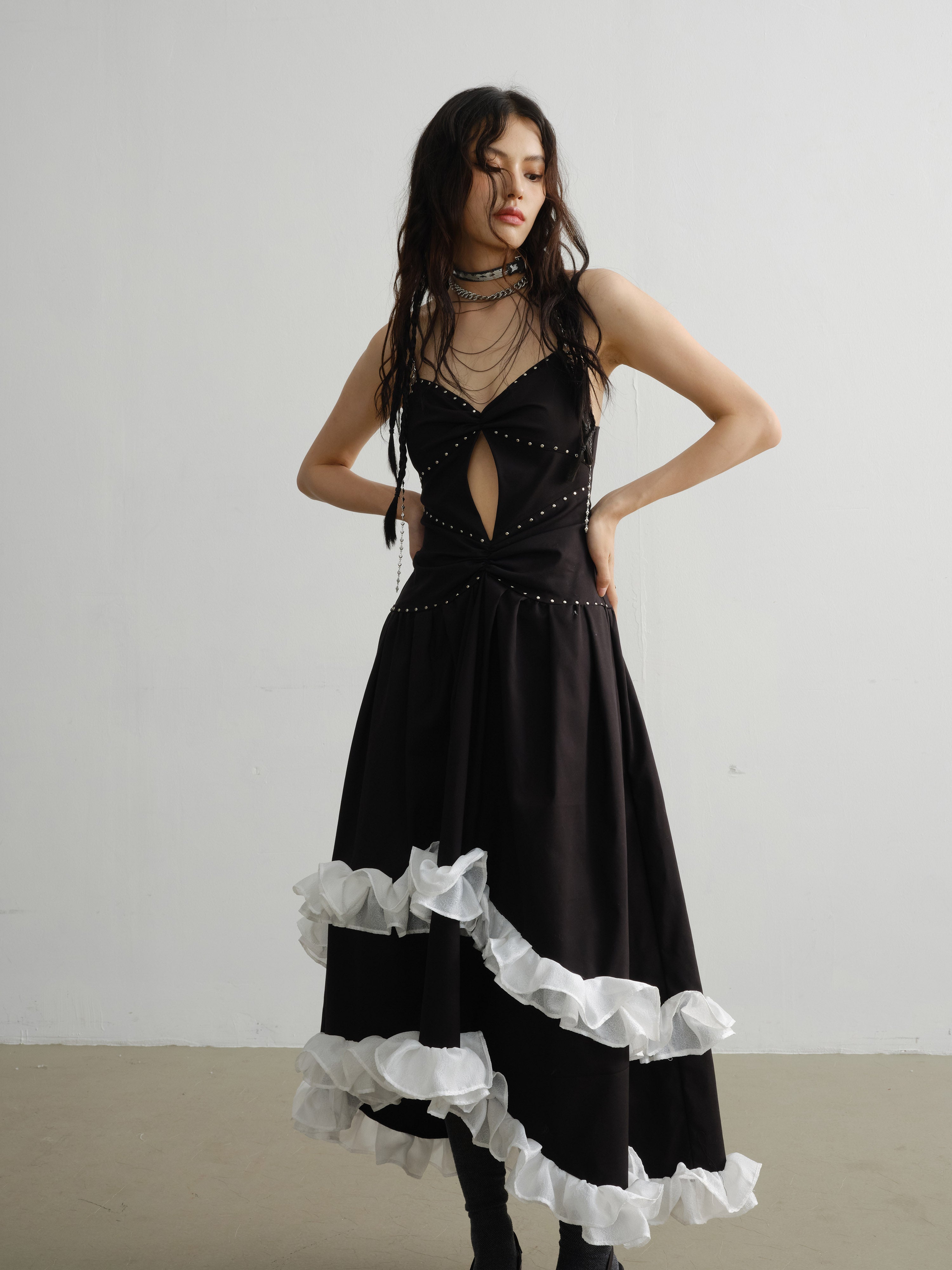 Elegant Rivet-Embellished Lace Suspender Dress - chiclara